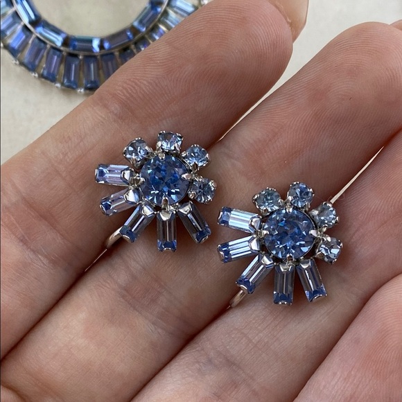 💛 Elegant Vintage Sherman Baby Blue Crystal Jewelry Set - Picture 7 of 10